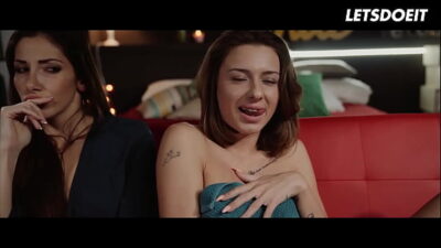 Clea Gaultier & Sandra Wellness Unleash Their Lesbian Side – A GIRL KNOWS